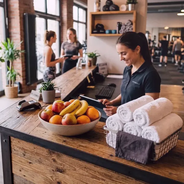 Silber Kormoran — Fitnessstudio Galerie 1